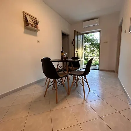 Fuer 4 Personen Ca 55 Qm In Rabac, Istrien Bucht Von Apartment